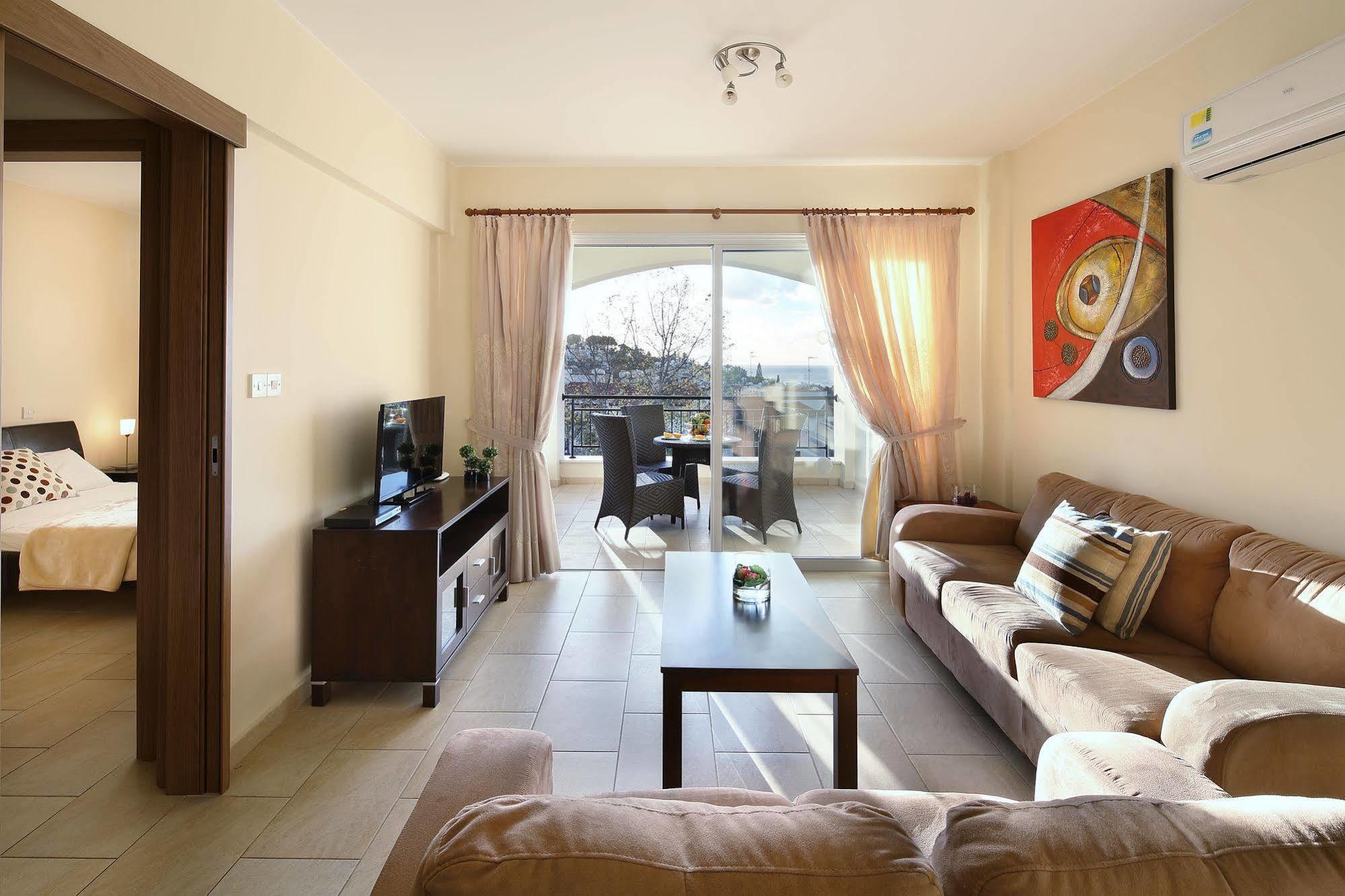 Apartament Chloraka Terrace *