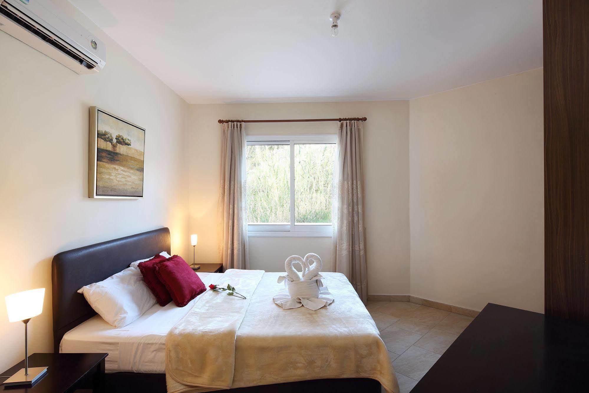 Apartament Chloraka Terrace *