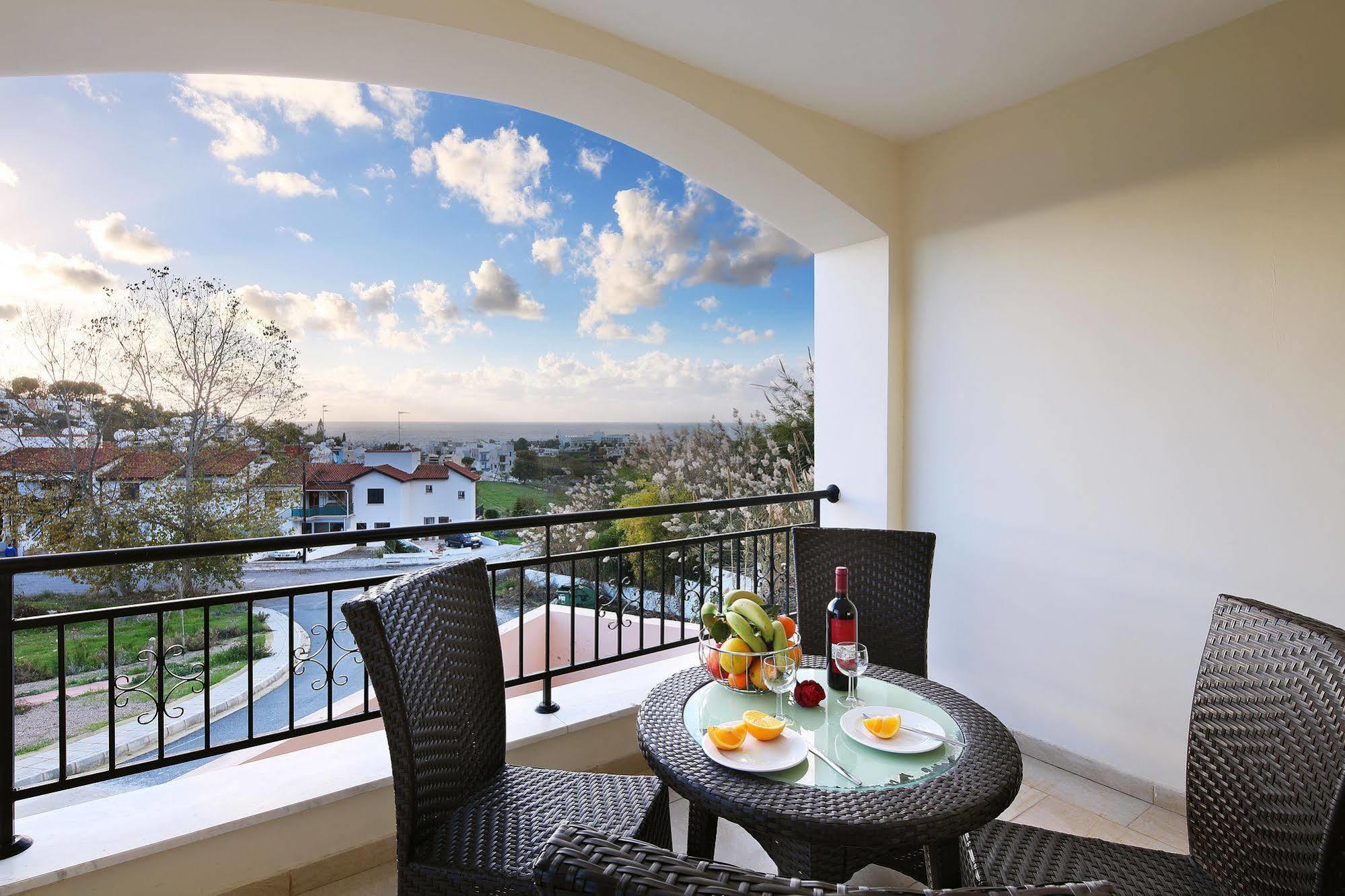 Chloraka Terrace Apartament *